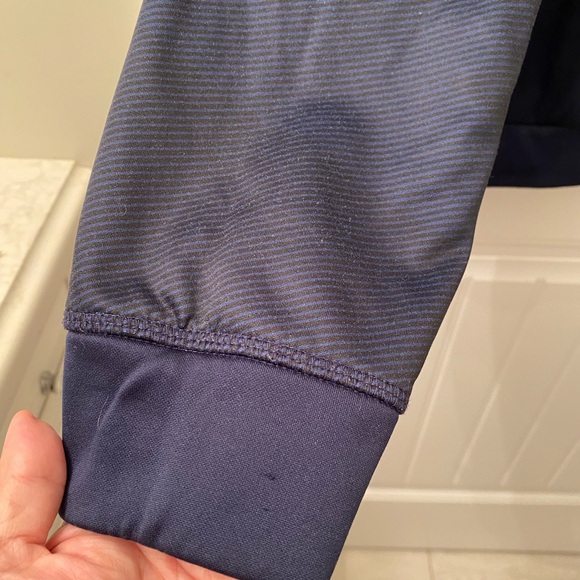 Majestic Men’s Size XL New England Patriots Blue Hoodie with Team Logo on Front - Picture 6 of 9